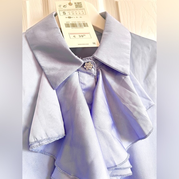 ZARA Satin Blue Ruffled Blouse with Black Shearling Jacket - Picture 3 of 4